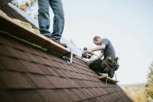 Local Roofers in Vinita Ter, MO